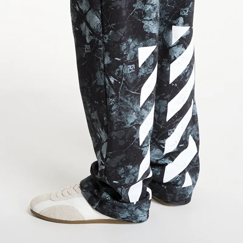Lab Off White™ - Printed Camo Jogger in Black