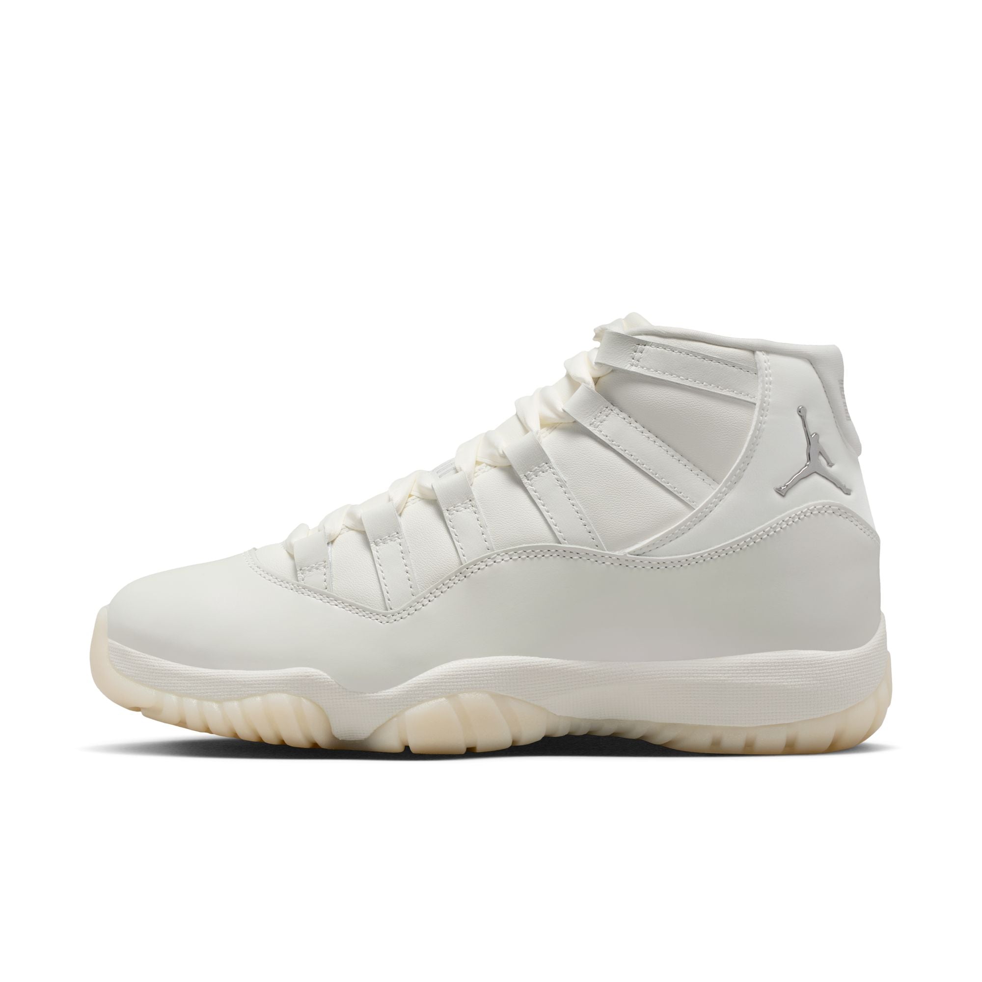 Air Jordan 11 Retro Pearl