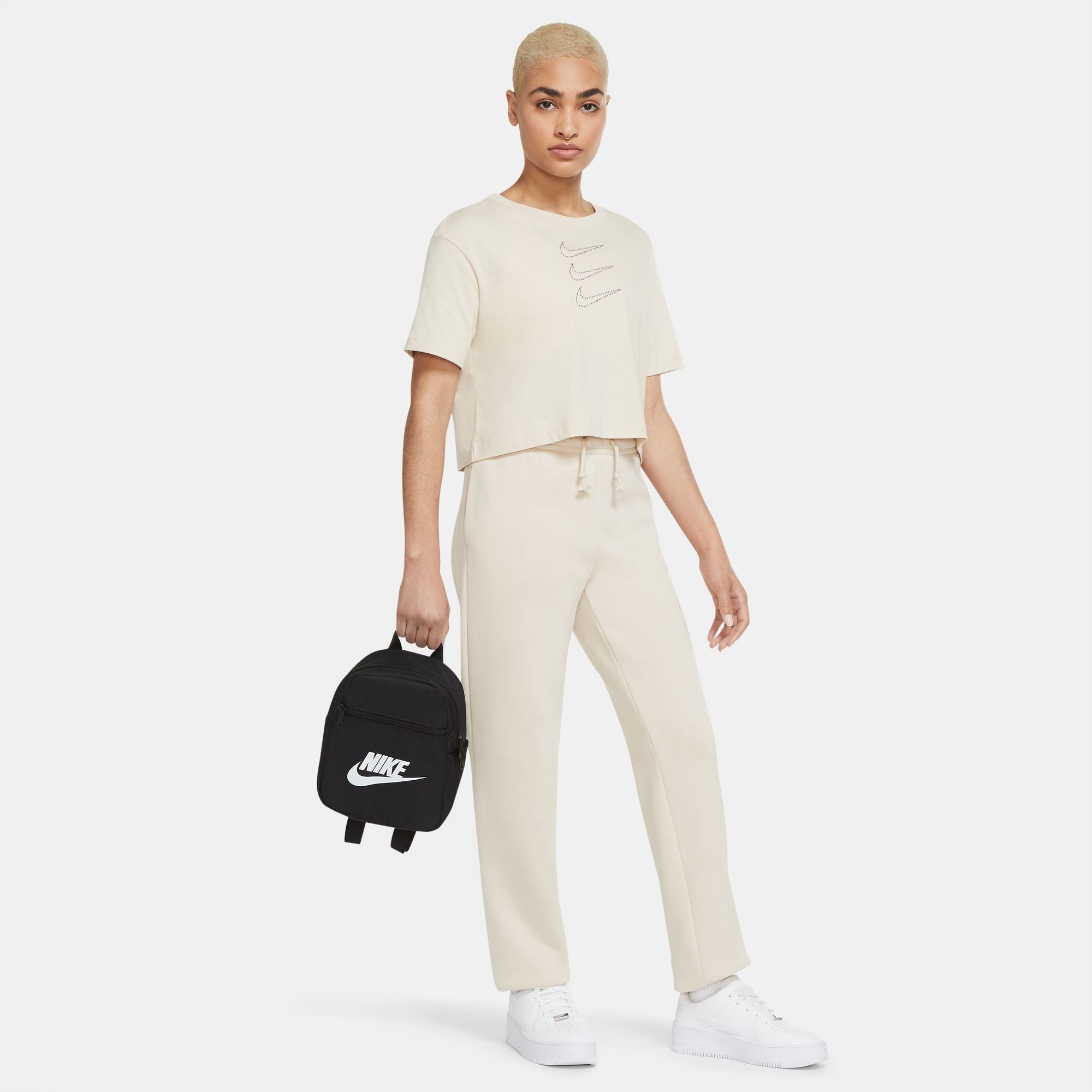 CW9301-010-Women Nike Sportswear Futura 365 Backpack