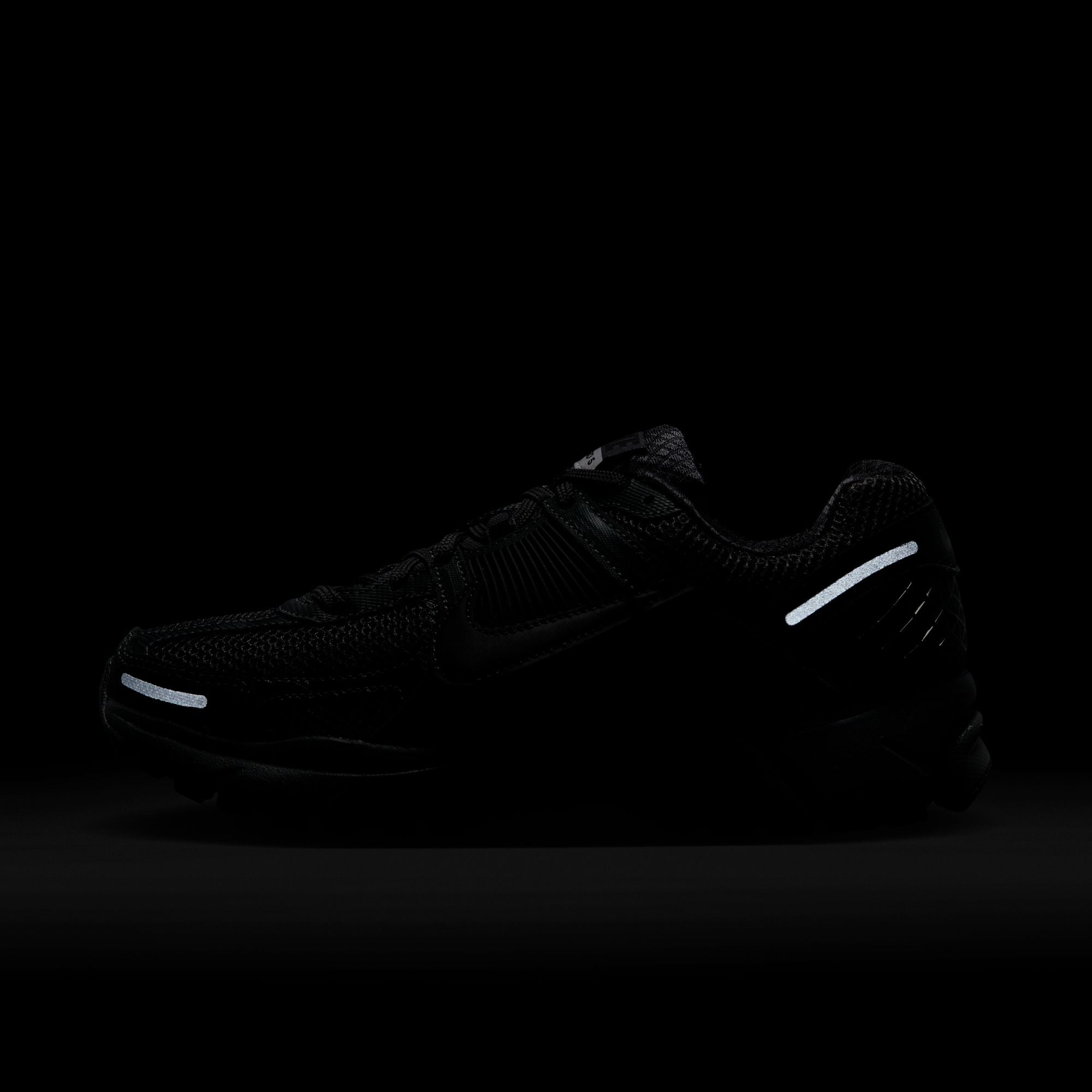 Zoom Vomero 5 Black & Green