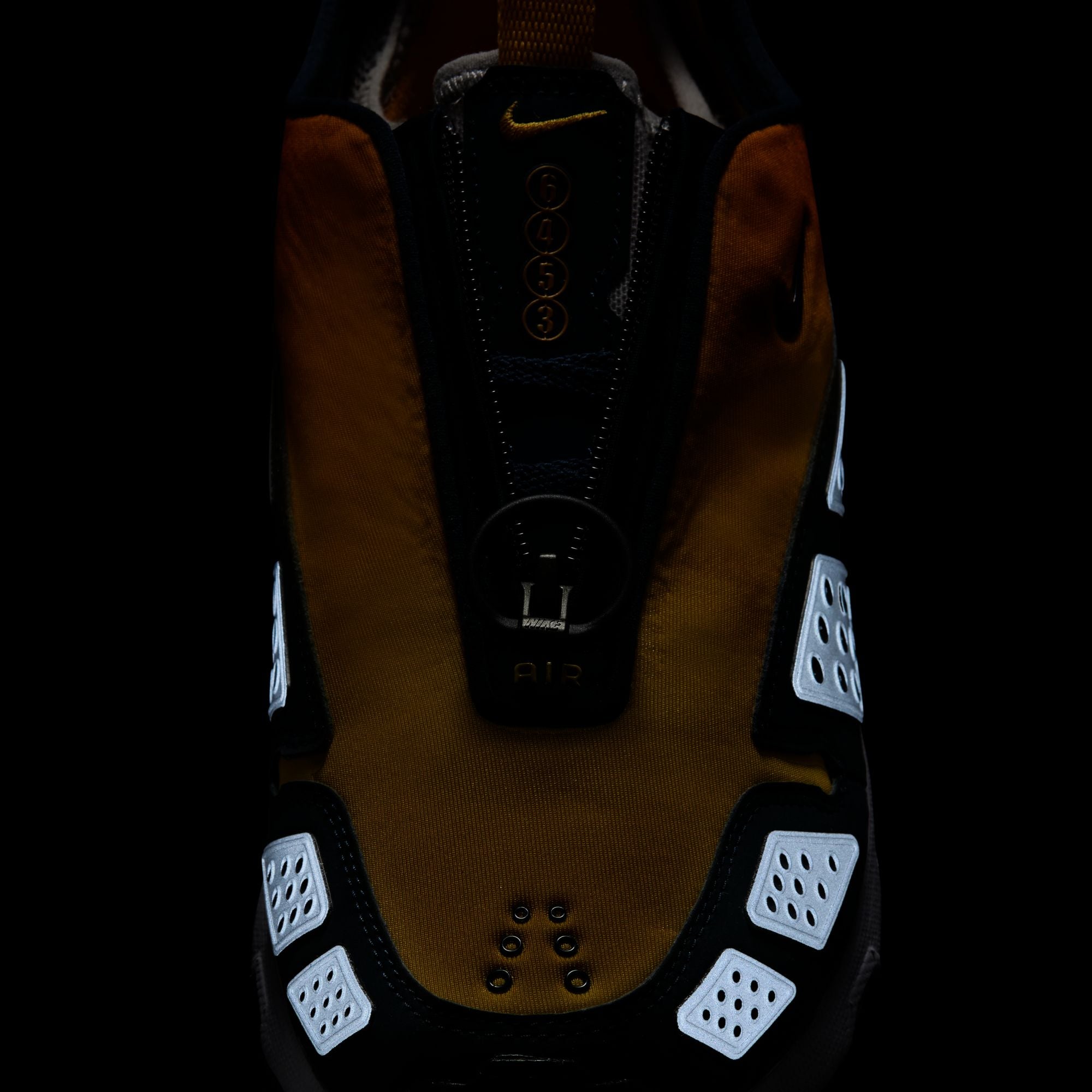 Air Max SNDR Canyon Gold and Deep Ocean