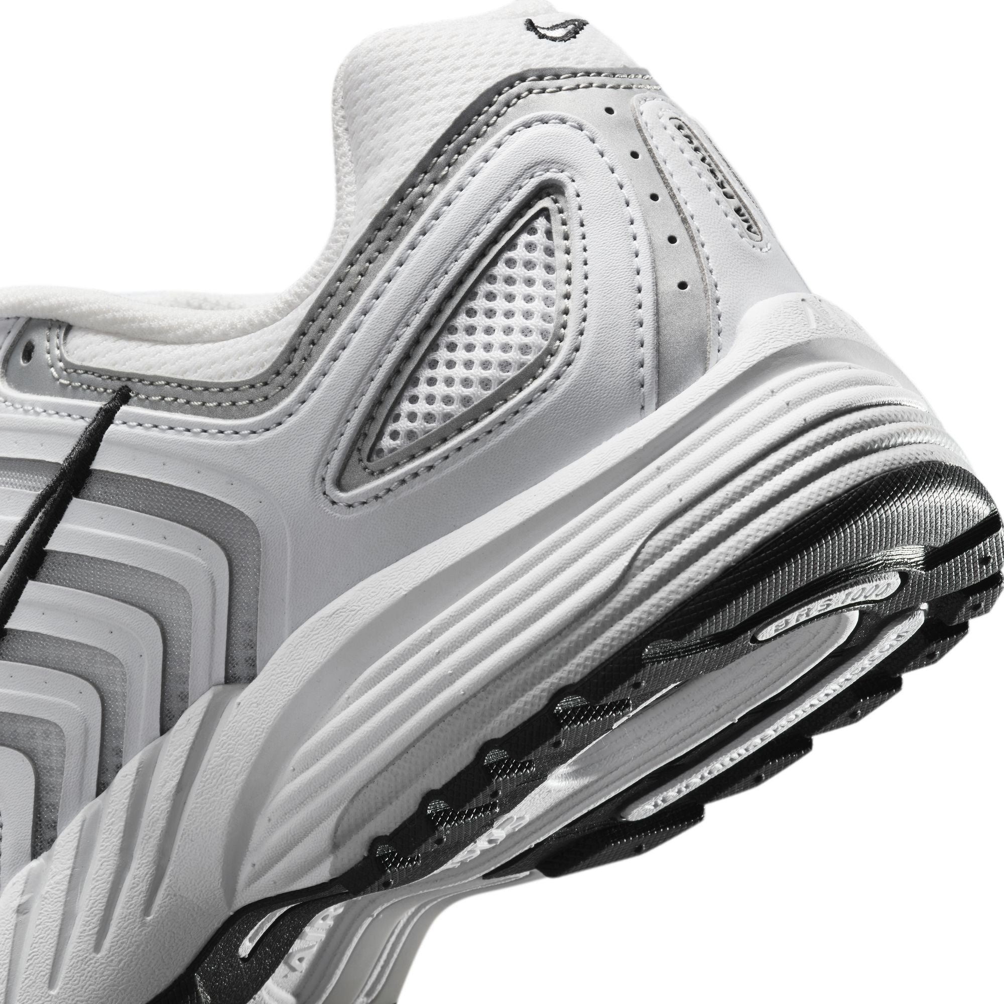 Air Pegasus 2005 Football Grey White