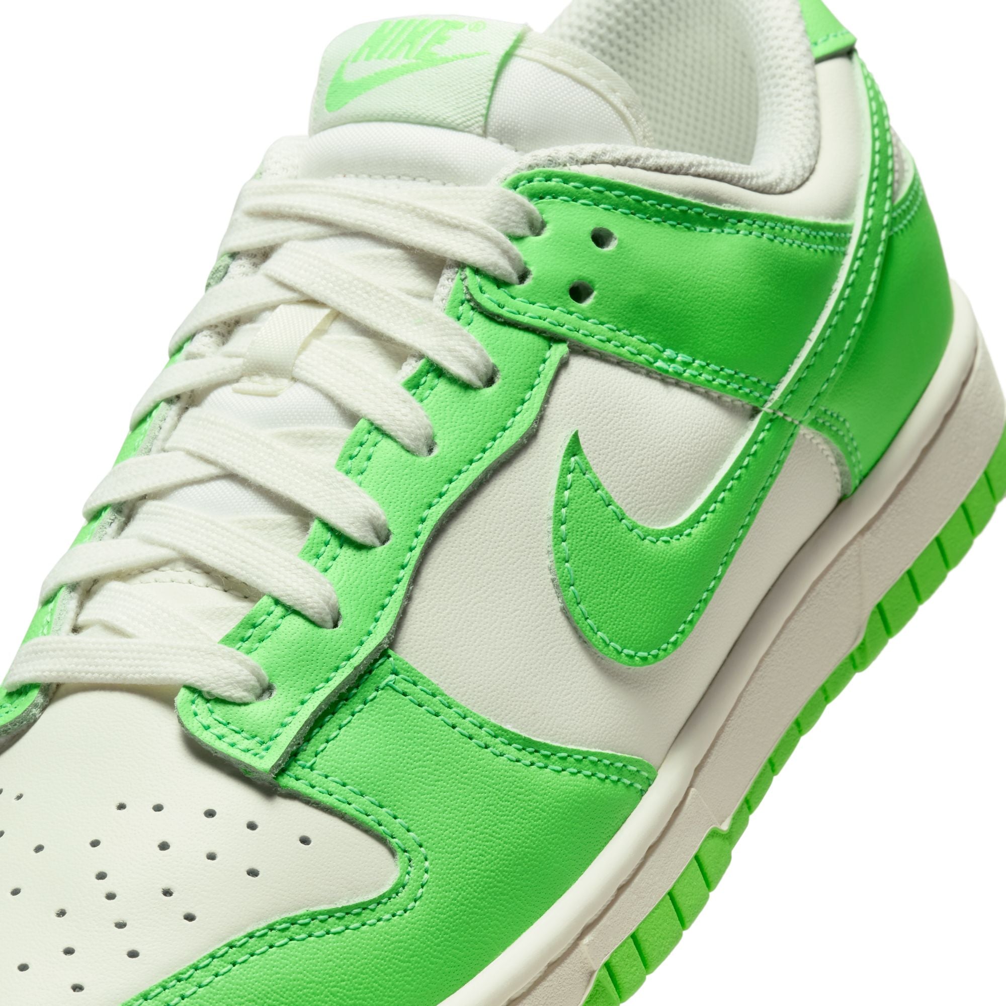 Dunk Low Green Strike