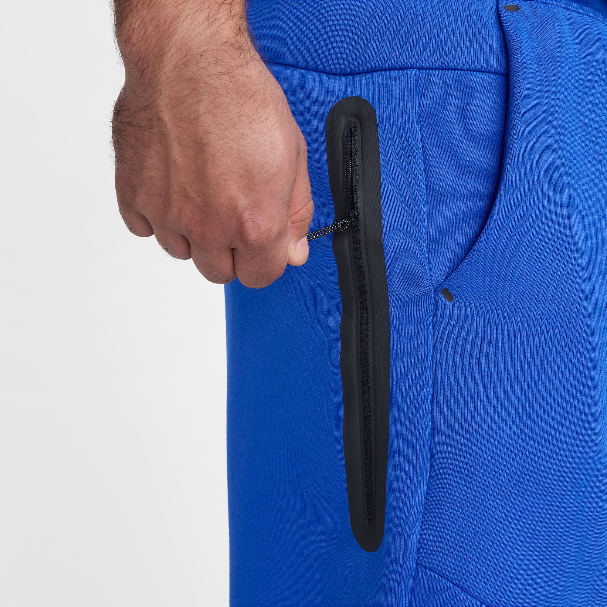 HV0959-480-Men Nsw Tech Fleece Joggers