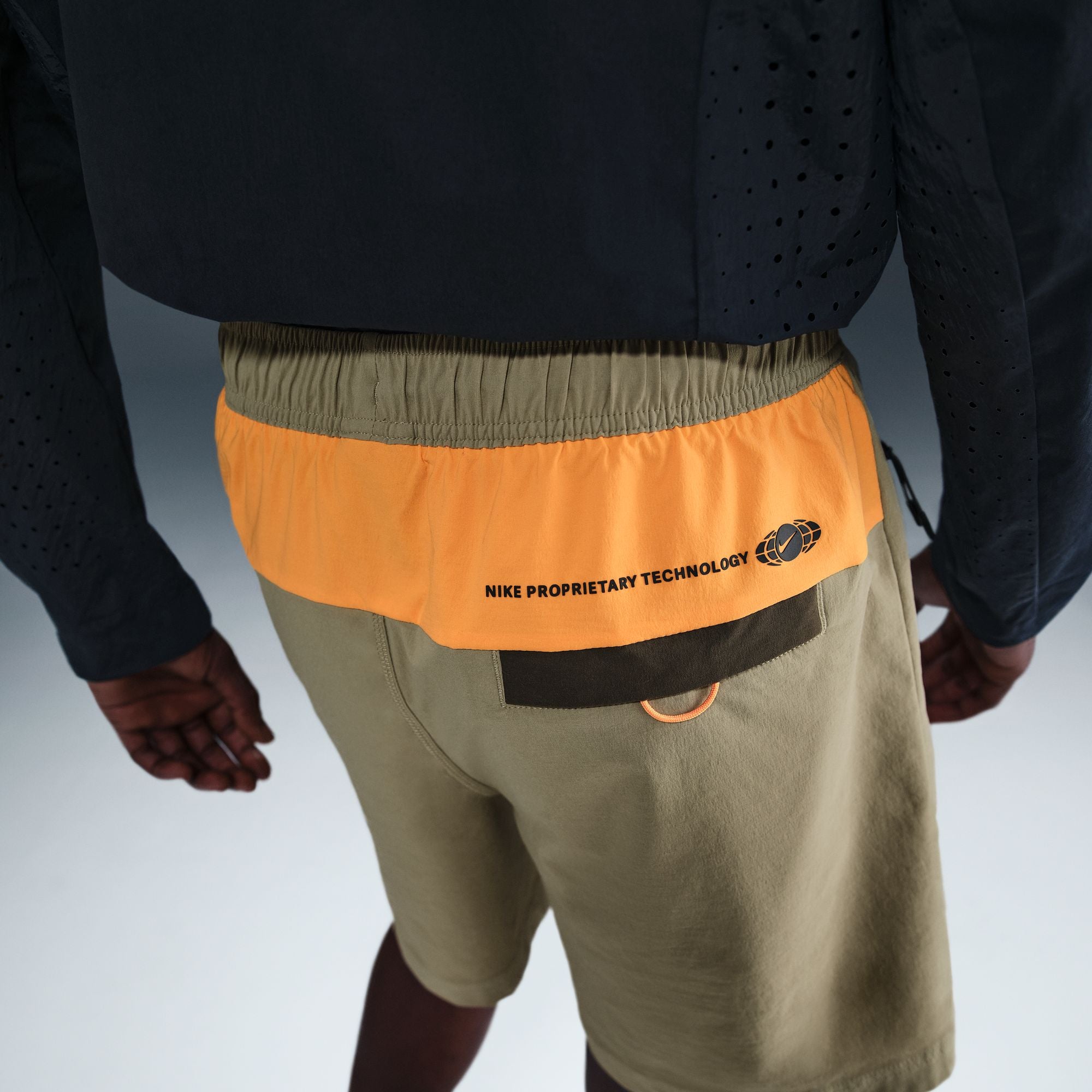 Tech Woven Shorts Brown