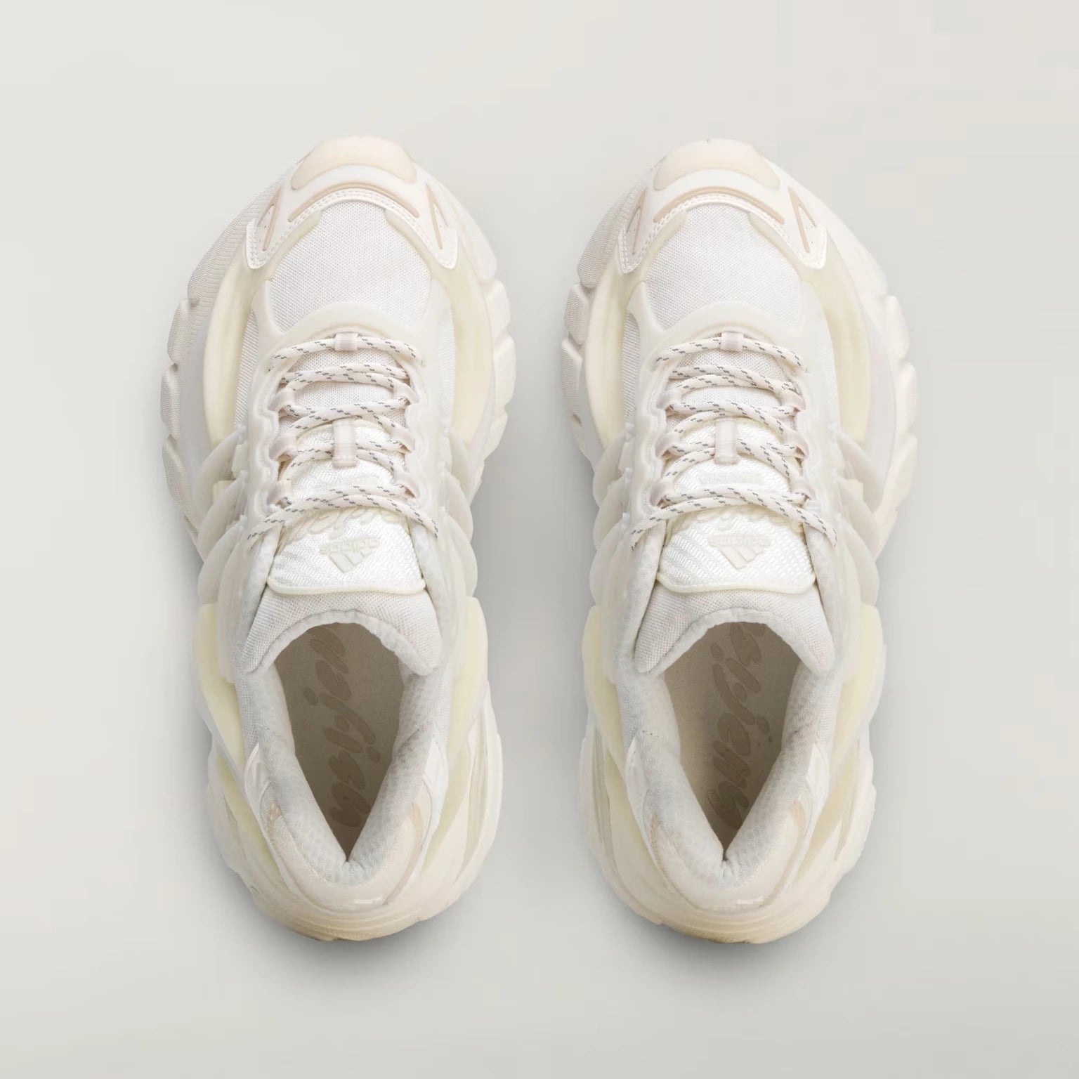 Adistar Jellyfish Pharrell Williams
