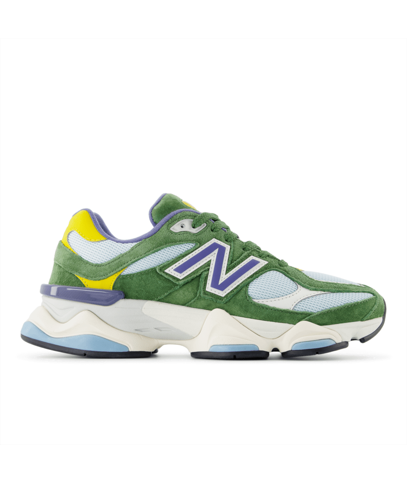 9060 Dark Alpine Green