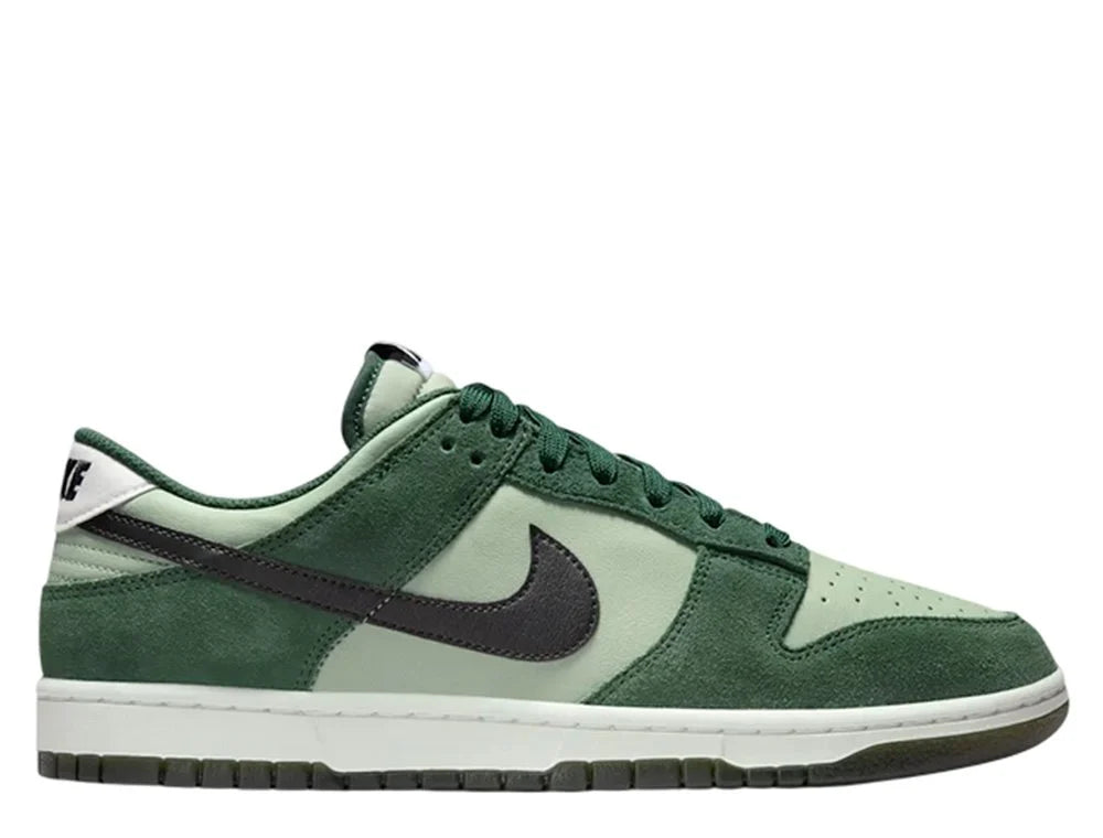 Dunk Low Retro SE sneakers