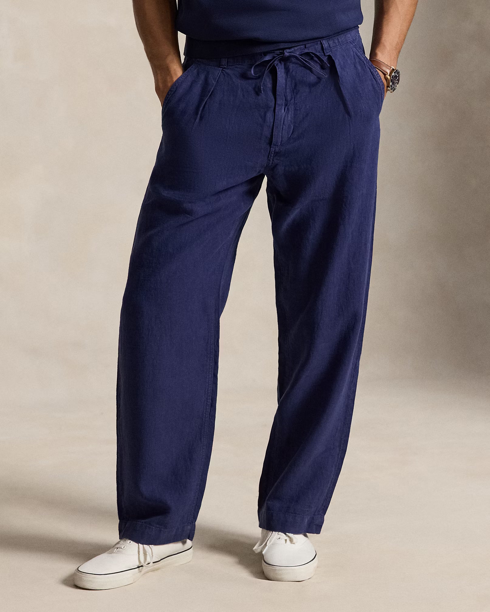 Lateef Relaxed Fit Pleated Linen Trouser