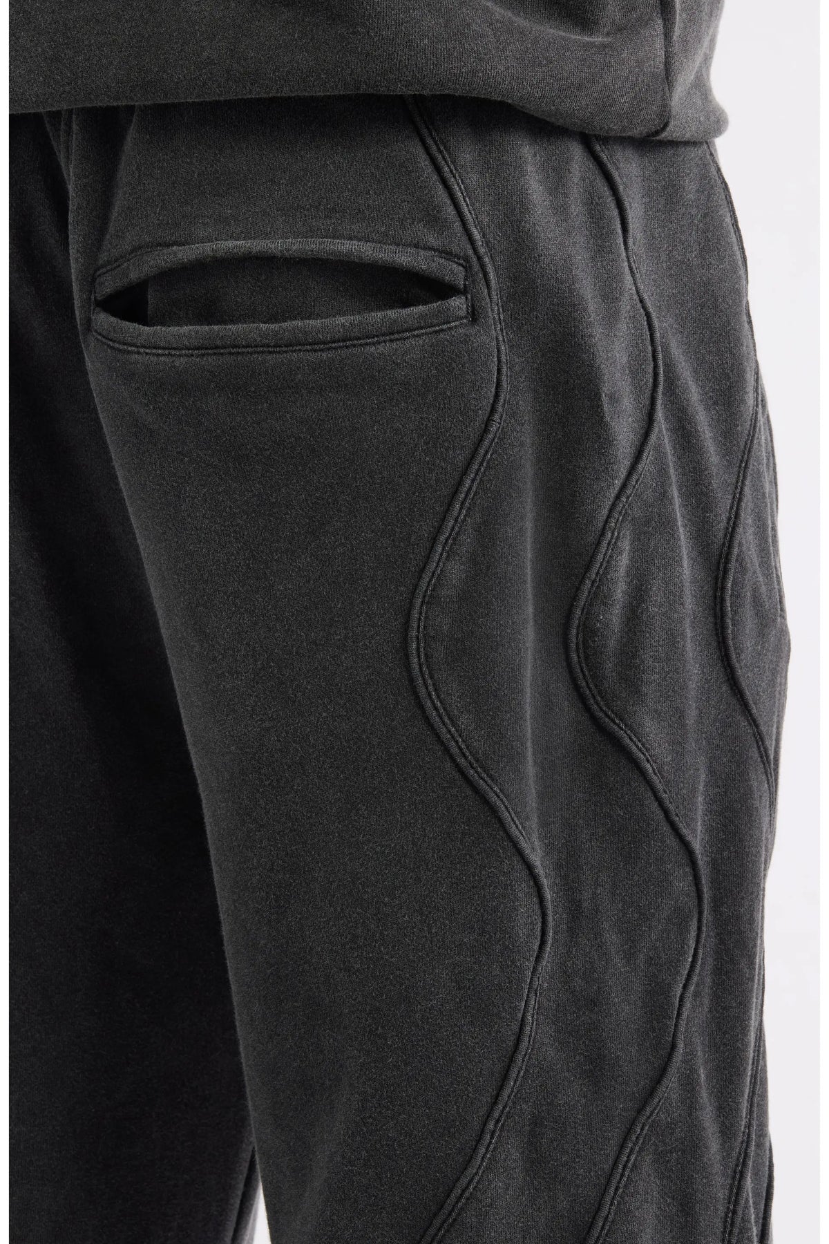 Wavy Seam Training Pant-Black