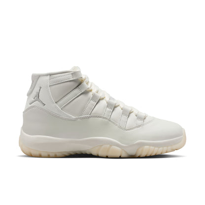Air Jordan 11 Retro Pearl