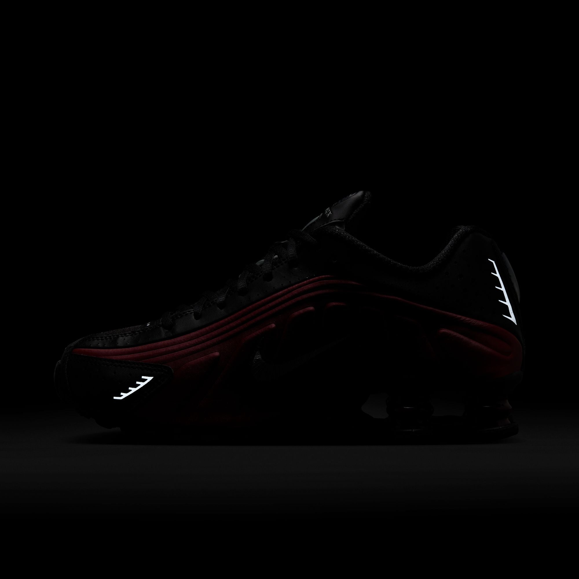 Shox R4