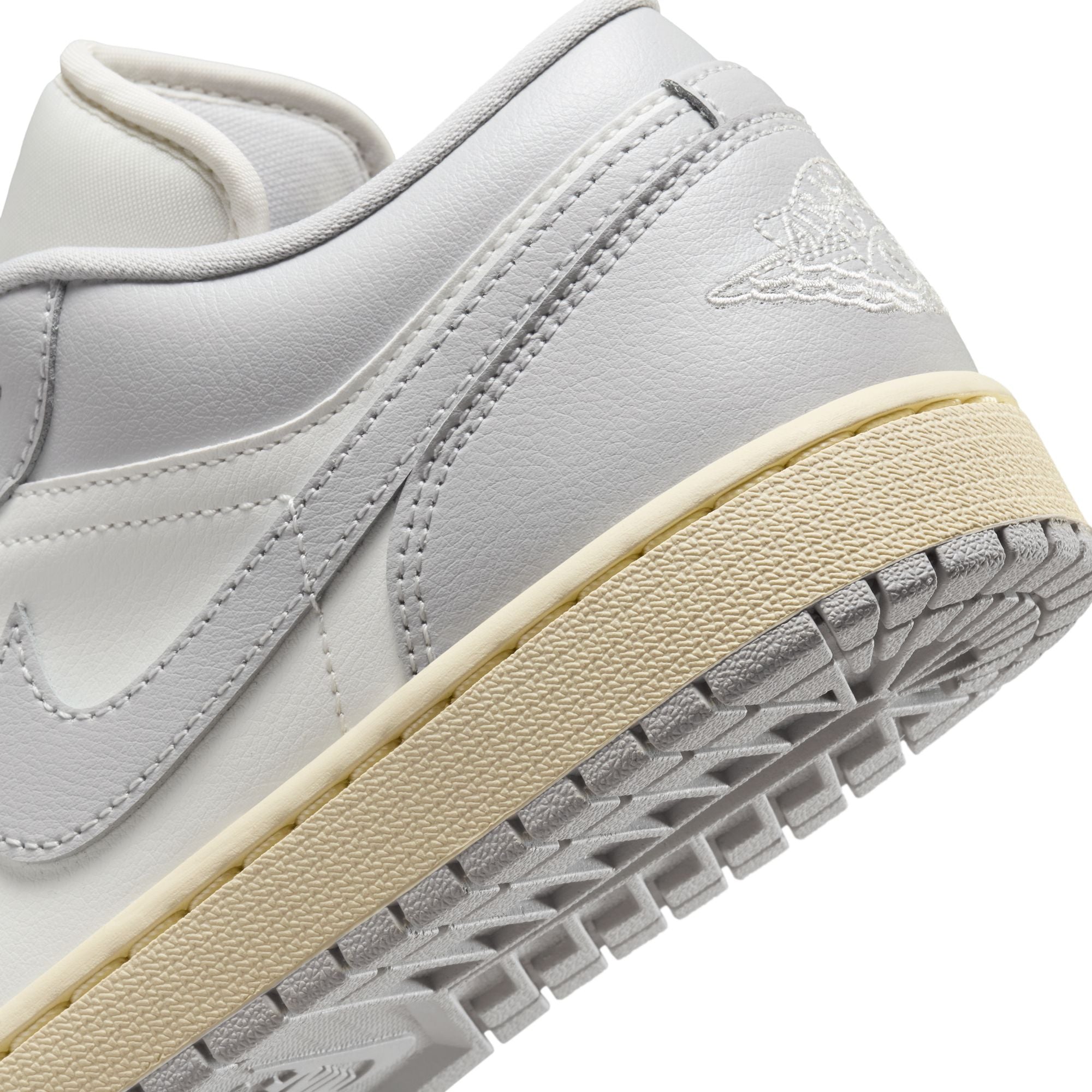 Air Jordan 1 Low White