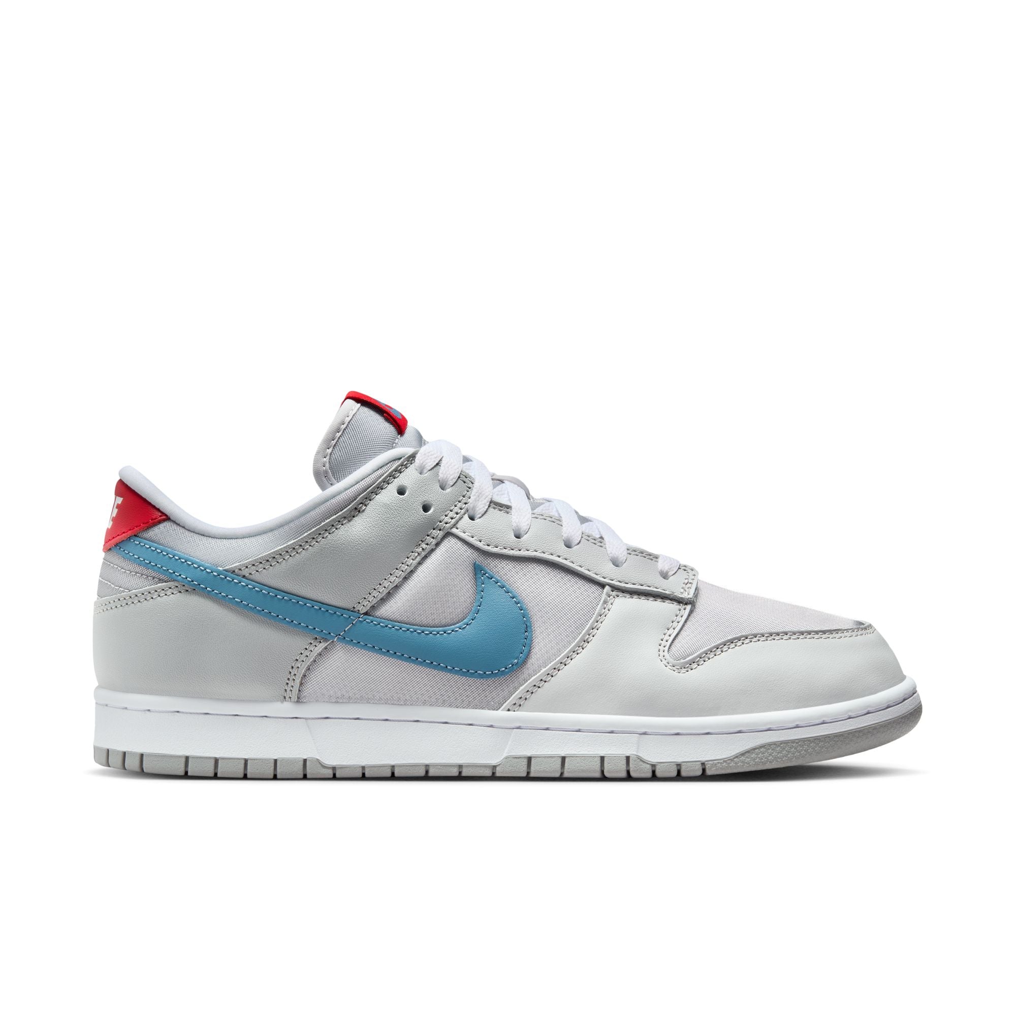 Dunk Low Silver Surfer
