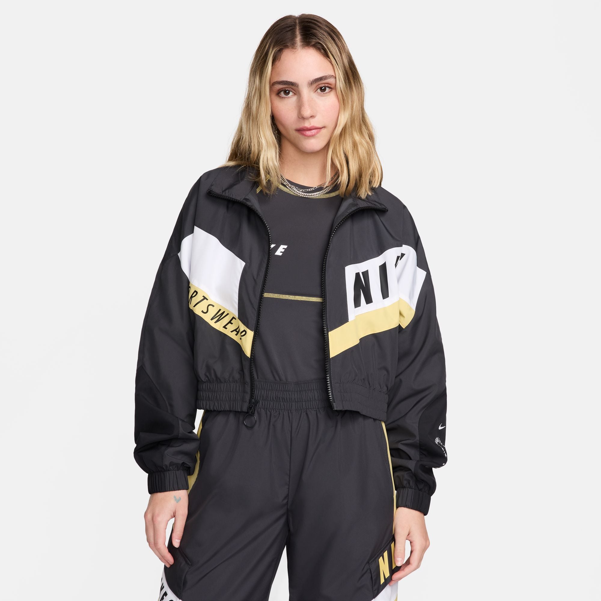 [NIKE] NSW WOMEN'S OVERSIZED WOVEN JACKET ☆大人気☆ Nike Sportswear Essential Women's Oversized UV Woven Coaches