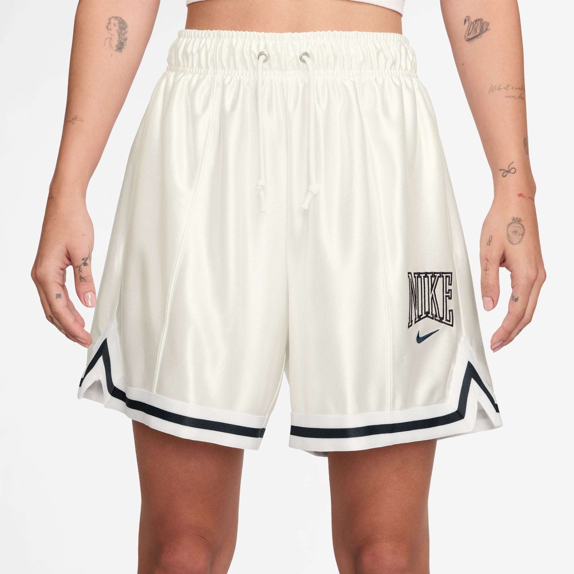 Loose Mid Rise Graphic Shorts White