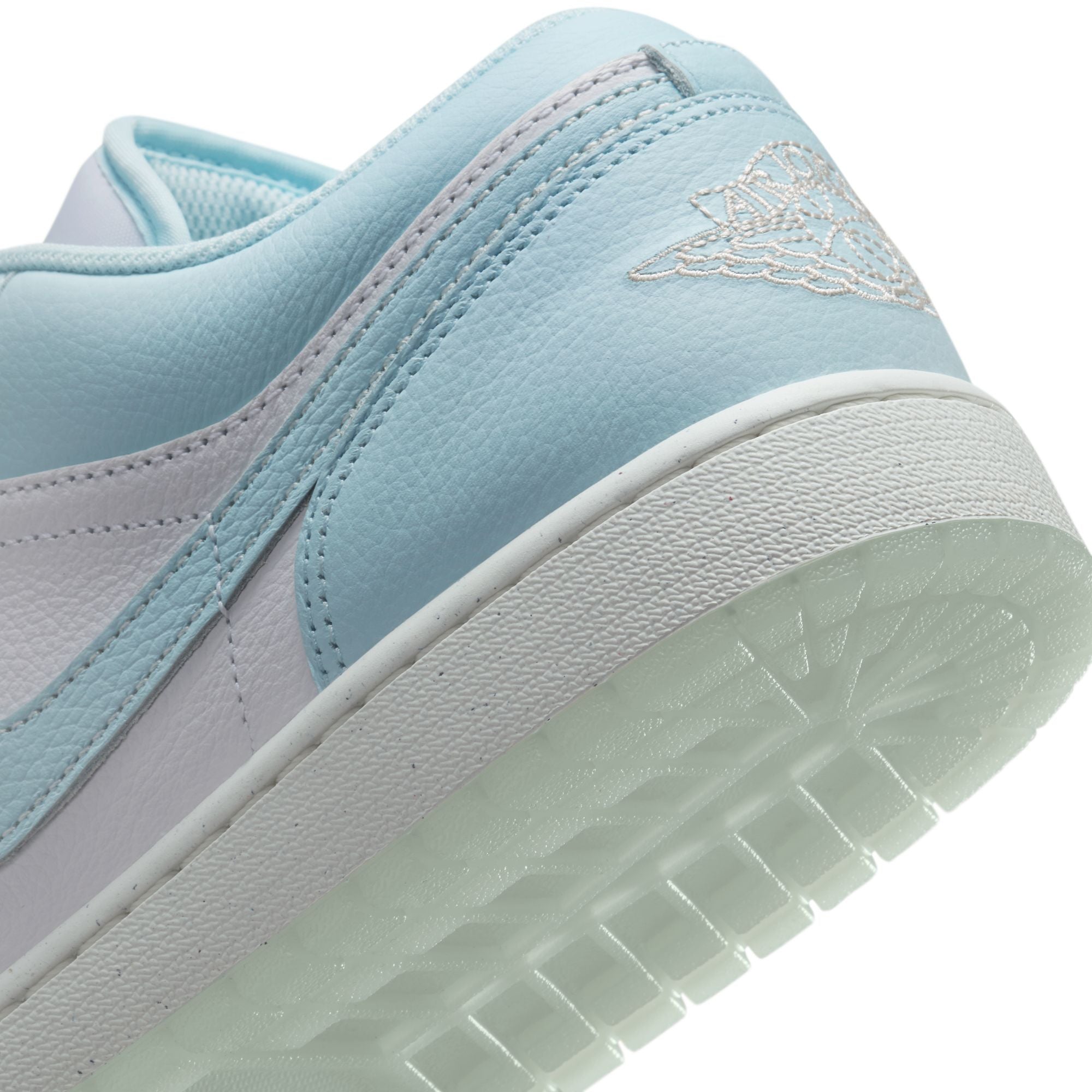 Air Jordan 1 Low captures Glacier Blue
