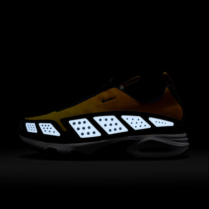 Air Max SNDR Canyon Gold and Deep Ocean