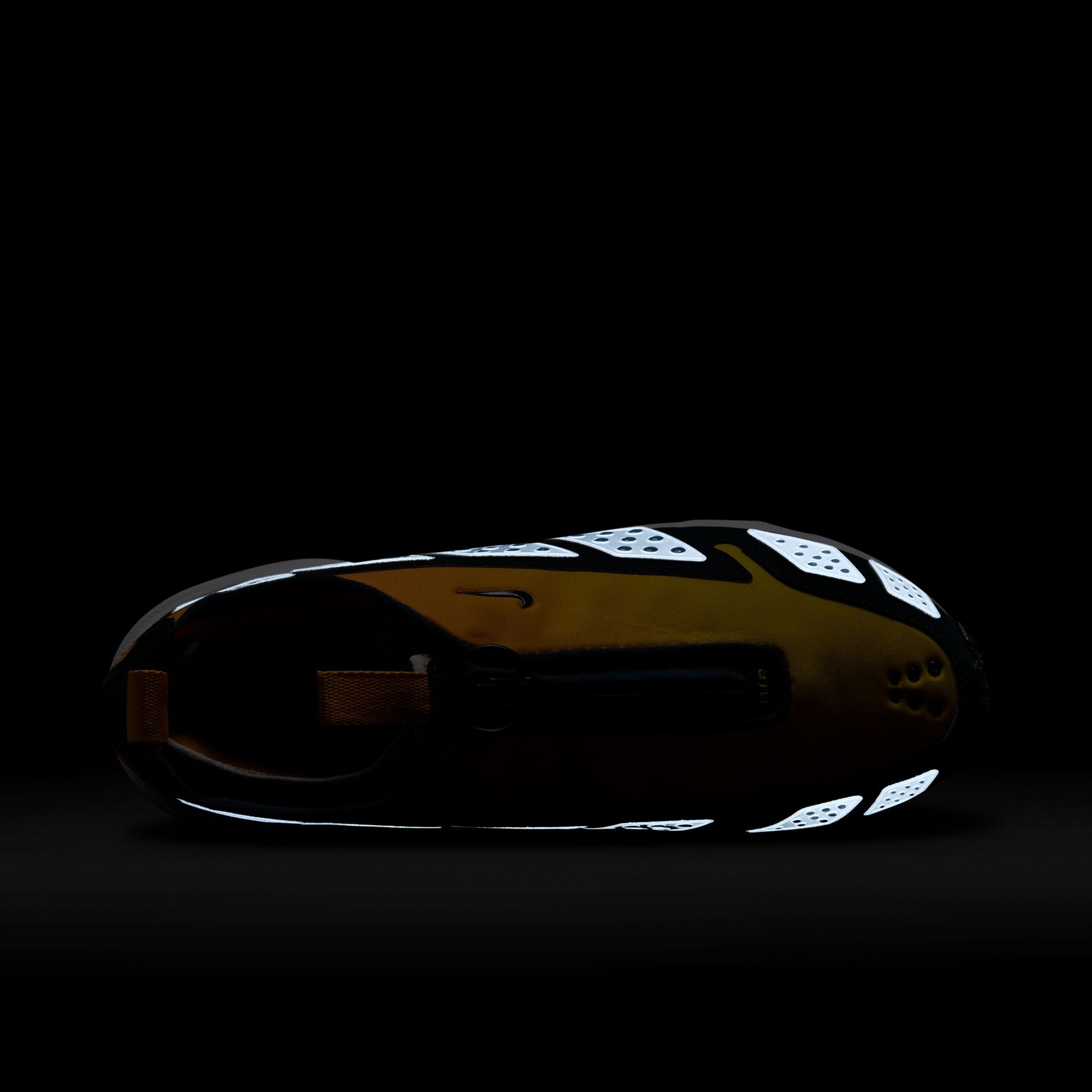 Air Max SNDR Canyon Gold and Deep Ocean