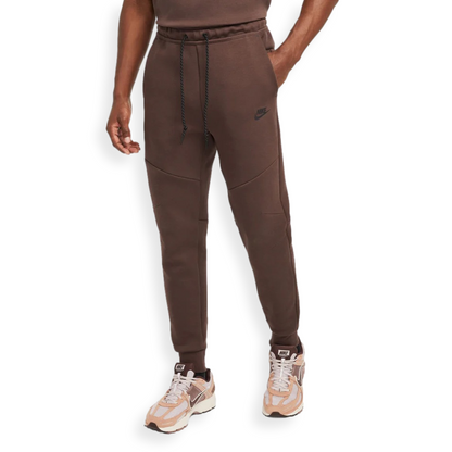 Tech Fleece Jogger Pants.