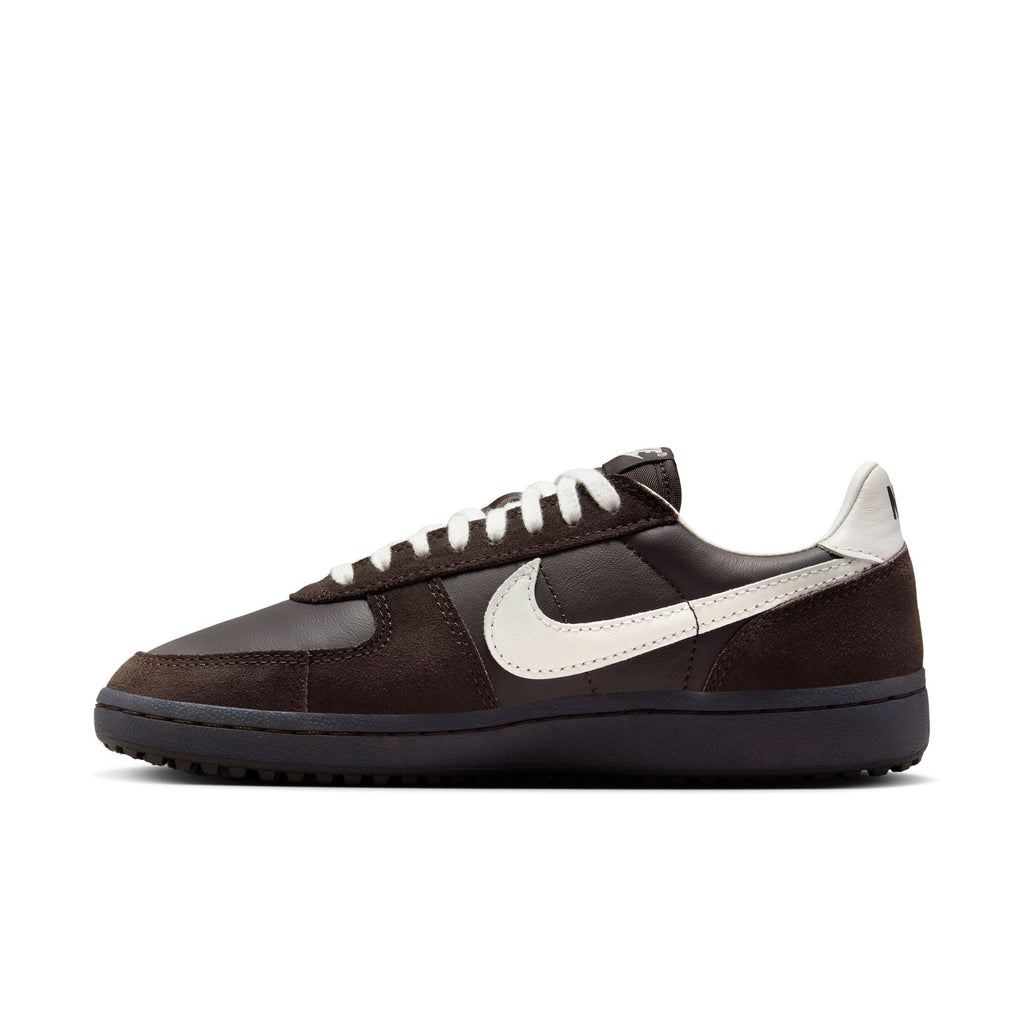 Field General Velvet Brown Sail