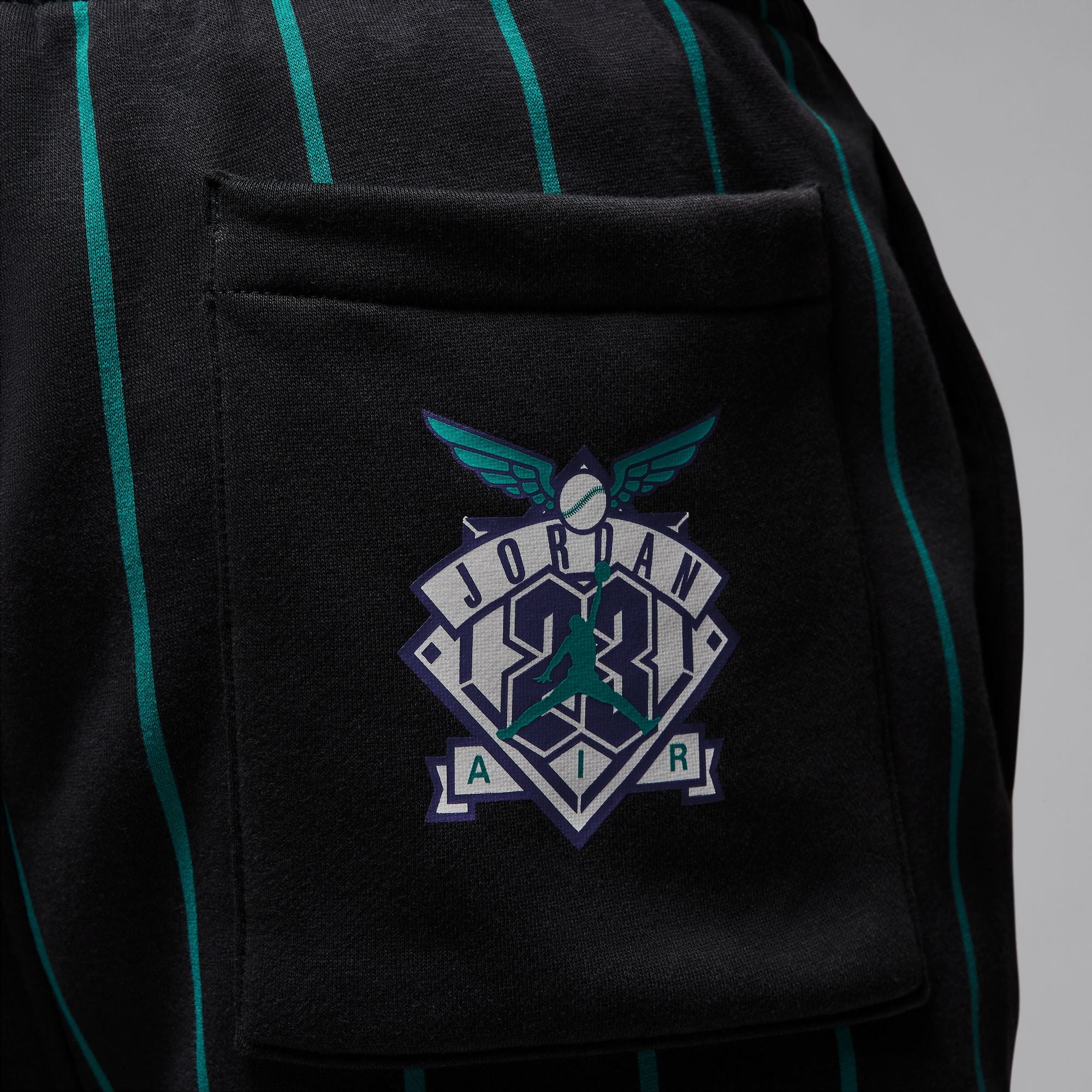 Jordan shorts striped black