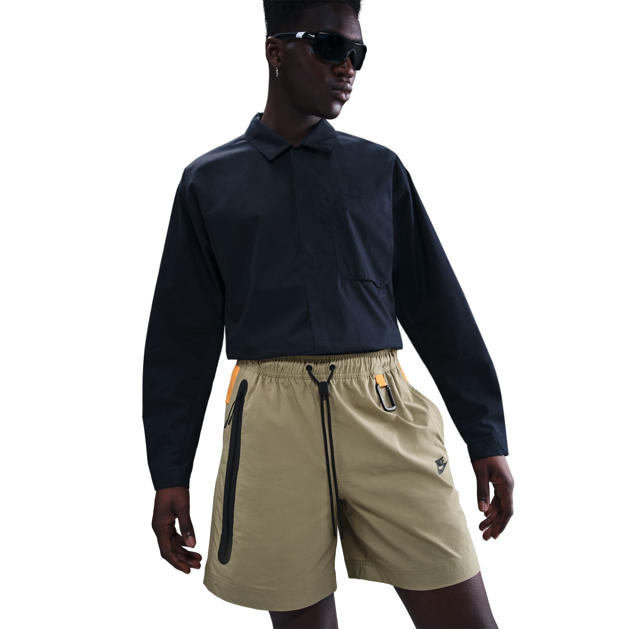 Tech Woven Shorts Brown