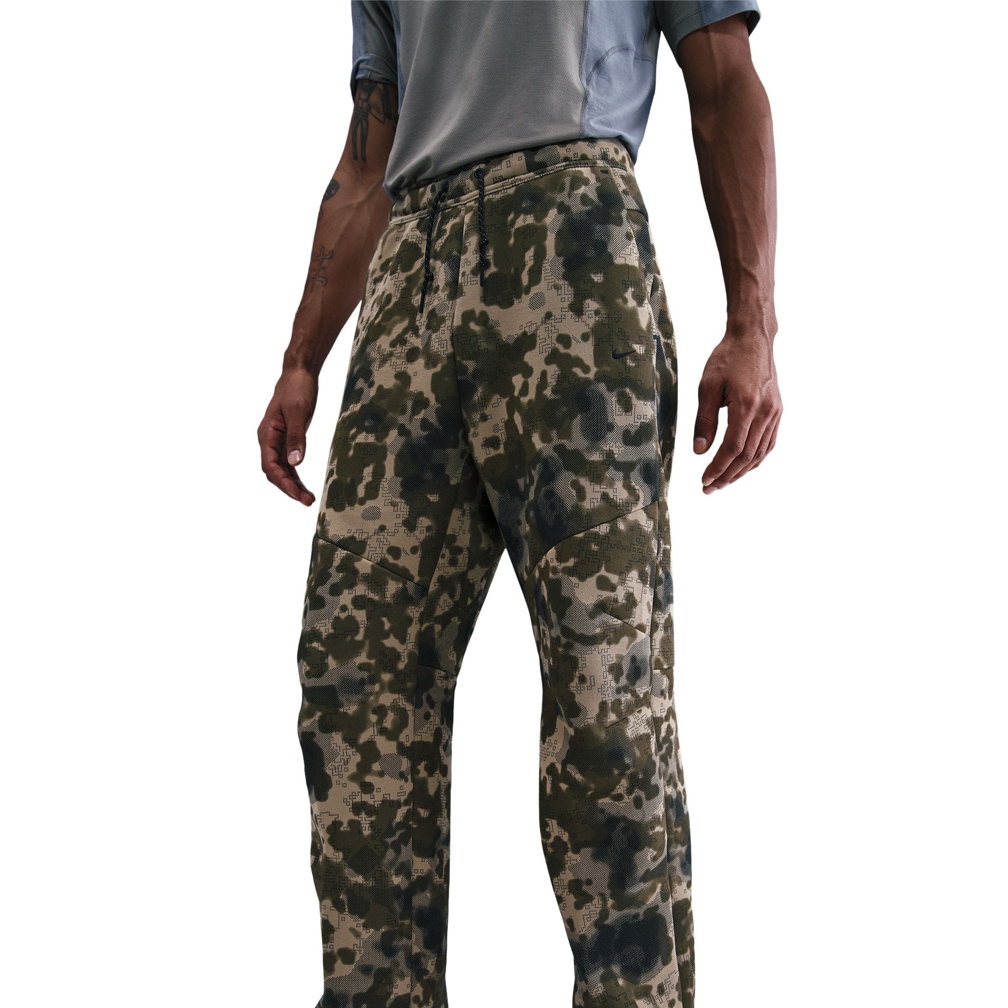 Tech Open Hem Fleece Camo Pants