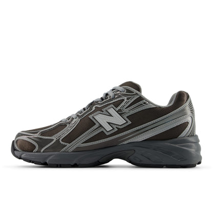 740 Black Metallic