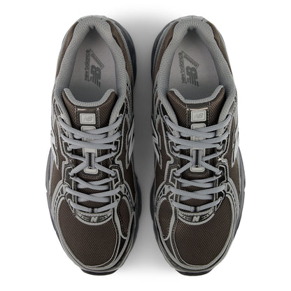 740 Black Metallic