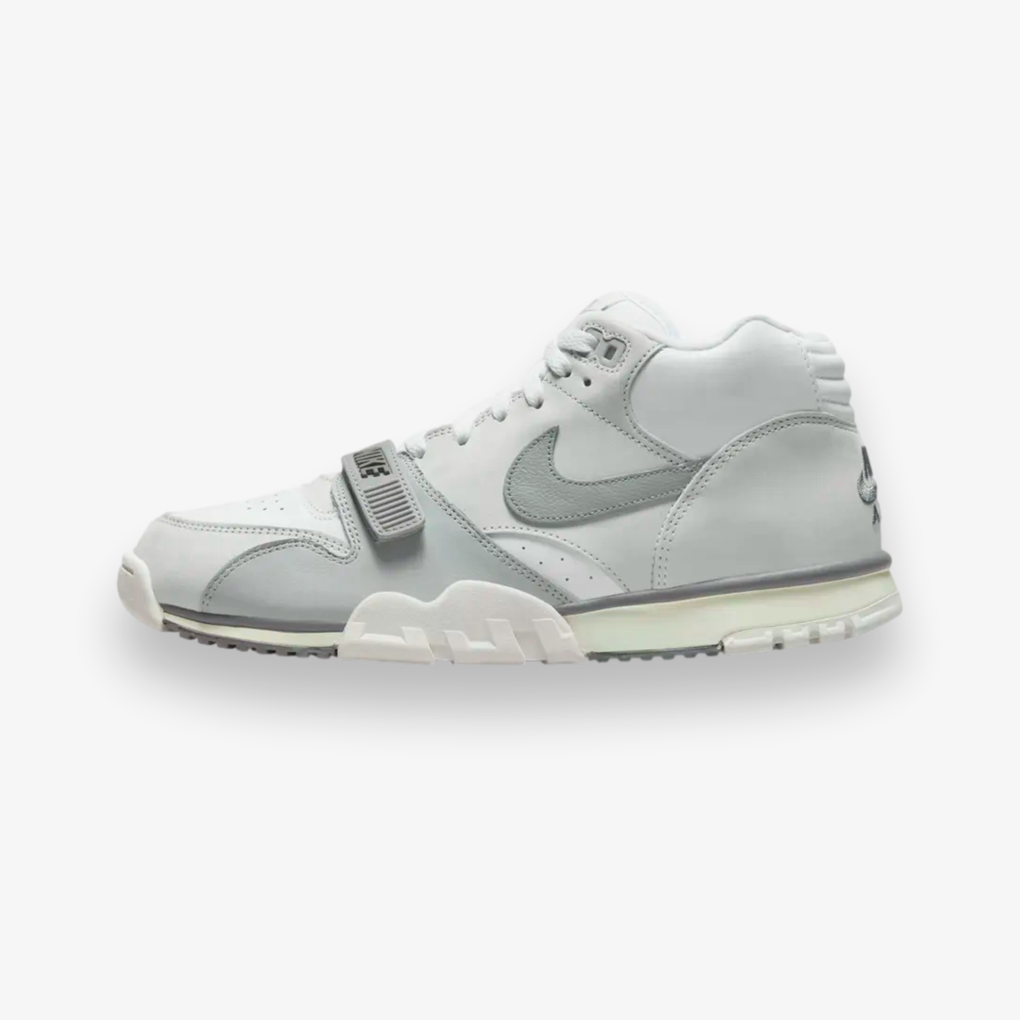 Air Trainer 1 'Photon Dust and Light Smoke'