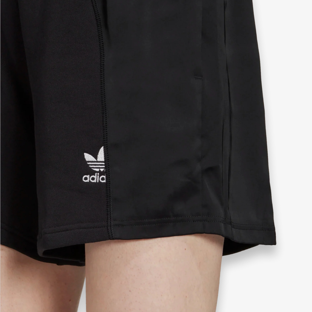 Adicolor Split Trefoil Shorts