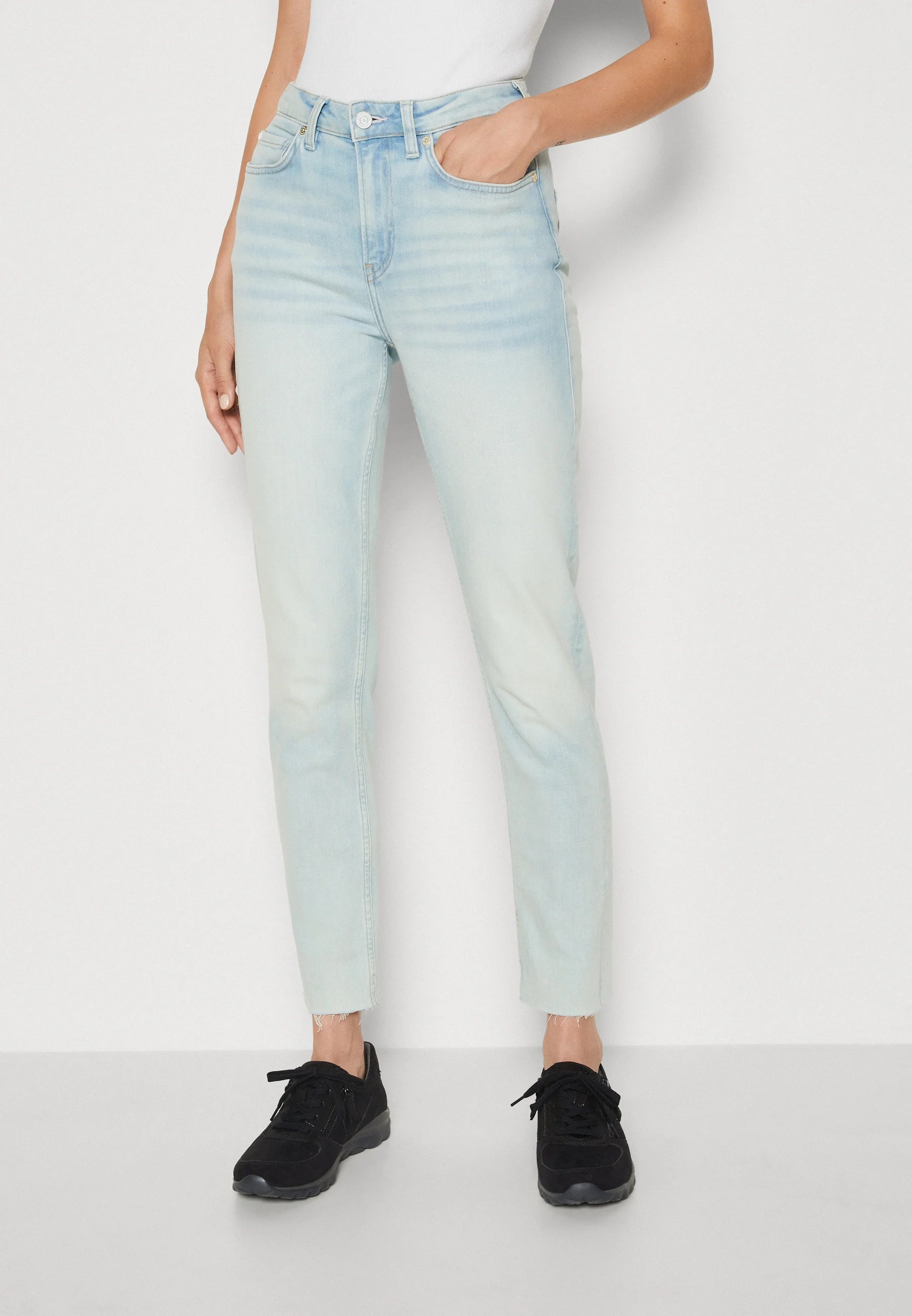 High Five High Rise Slim Jeans