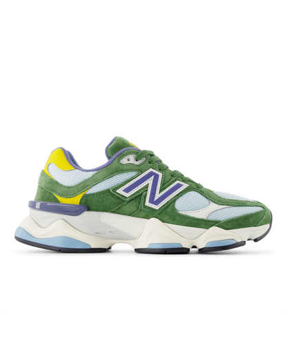 9060 Dark Alpine Green