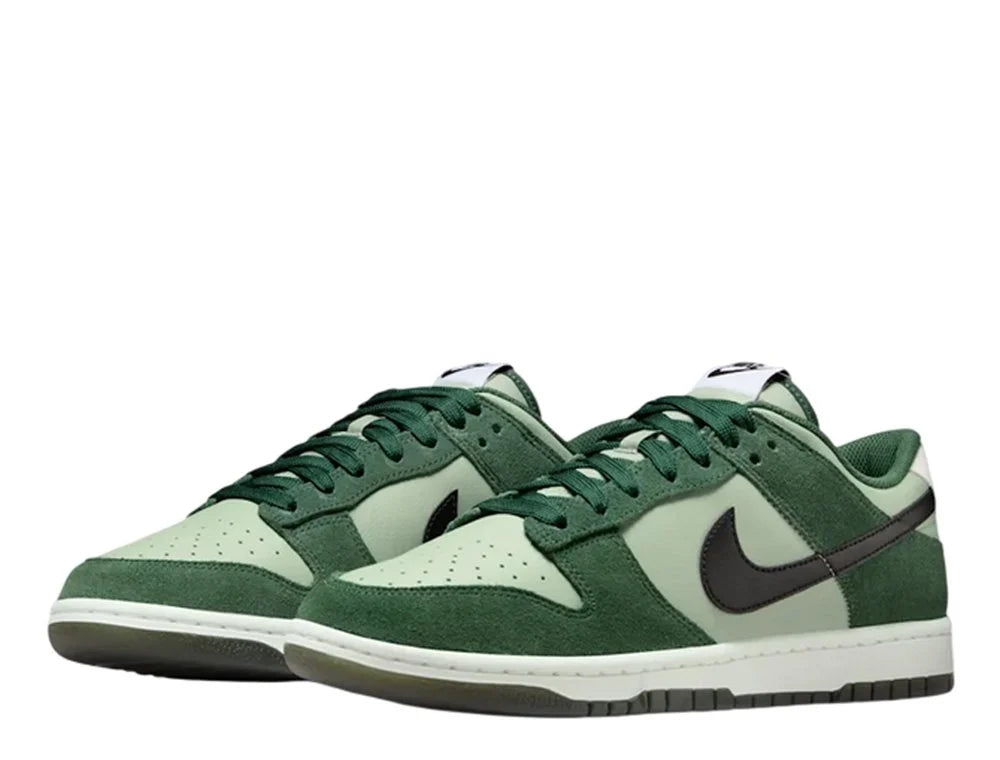 Dunk Low Retro SE sneakers